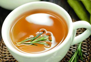 Drink rosemary tea against vaginal fungi